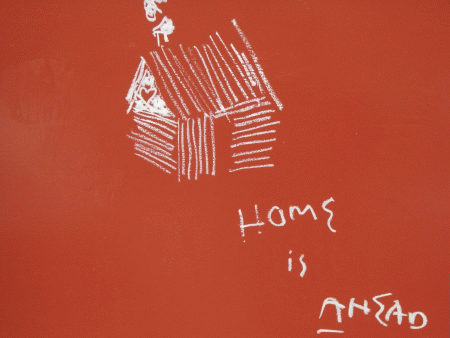 Street-Art: Home is ahead