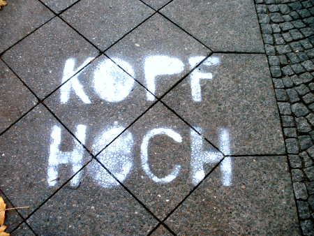 Street-Art: Kopf hoch Schmetterling 1